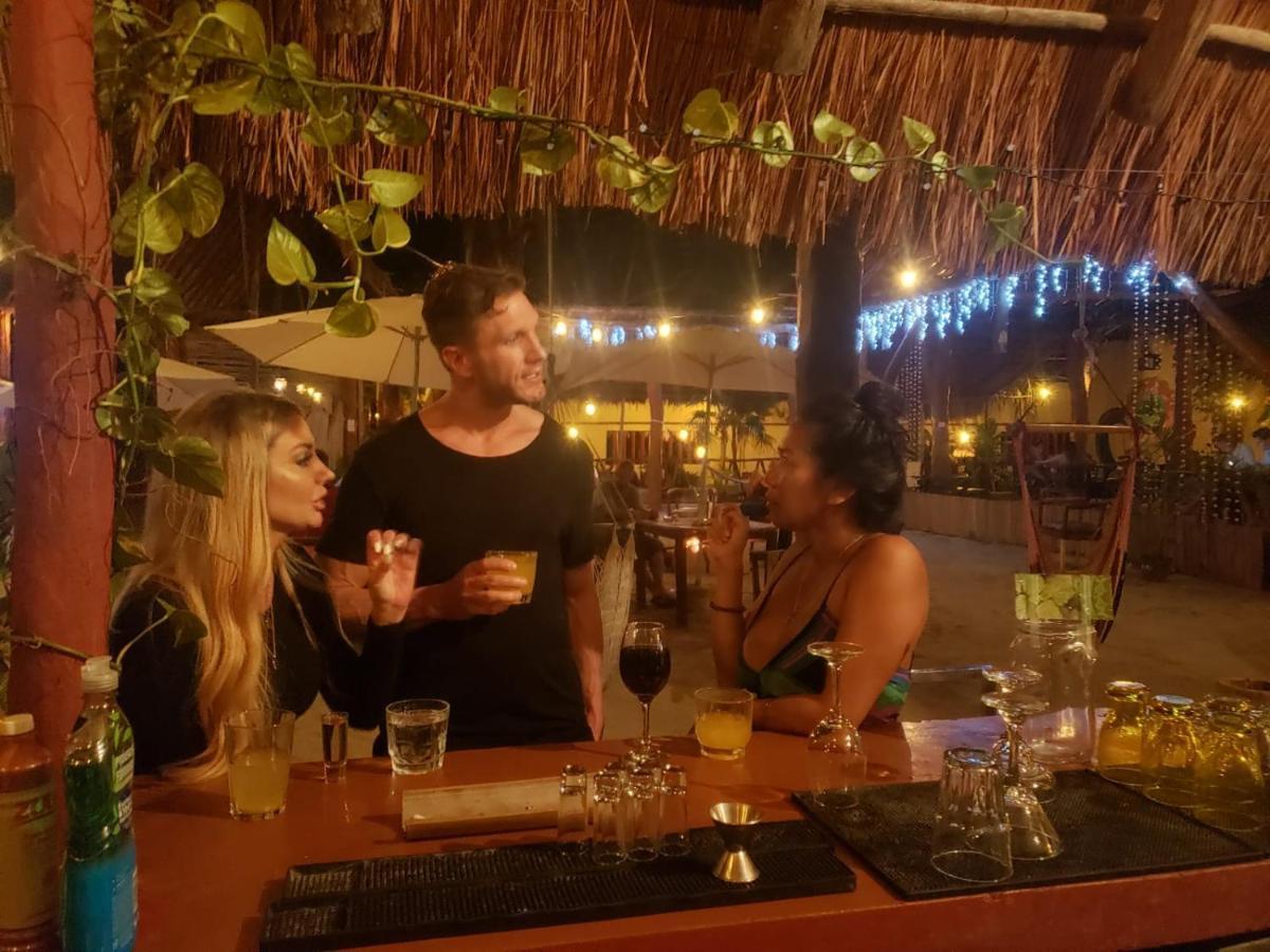 The All Inclusive Hostel - Food, Drinks And Transportation To The Beach And Cenotes Tulum Exterior foto