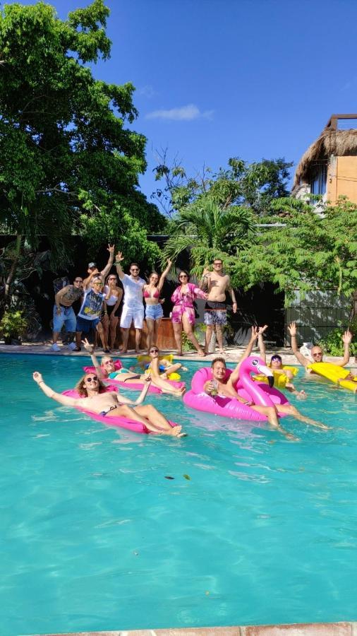 The All Inclusive Hostel - Food, Drinks And Transportation To The Beach And Cenotes Tulum Exterior foto