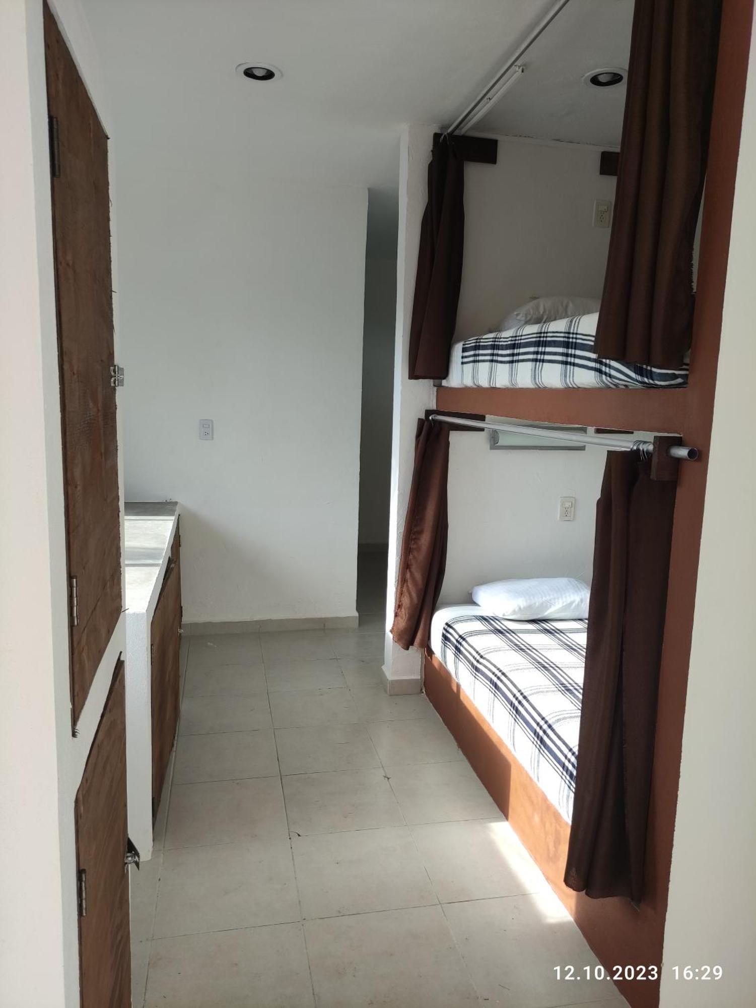 The All Inclusive Hostel - Food, Drinks And Transportation To The Beach And Cenotes Tulum Quarto foto