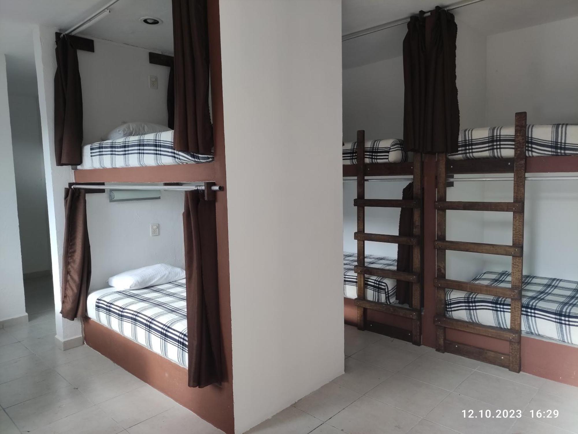 The All Inclusive Hostel - Food, Drinks And Transportation To The Beach And Cenotes Tulum Quarto foto