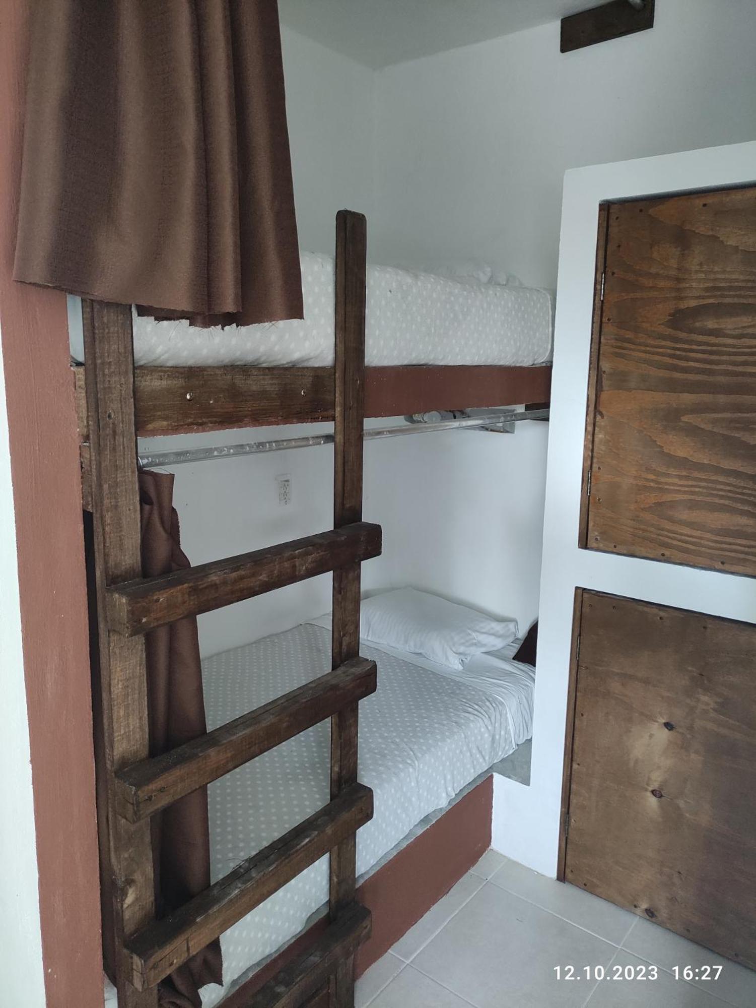 The All Inclusive Hostel - Food, Drinks And Transportation To The Beach And Cenotes Tulum Quarto foto